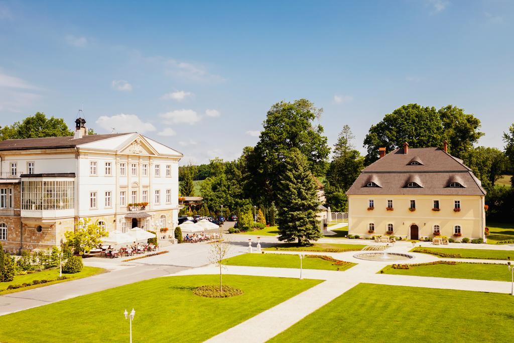 Palac Brunow - Wellness & Spa Lwowek Slaski Bagian luar foto